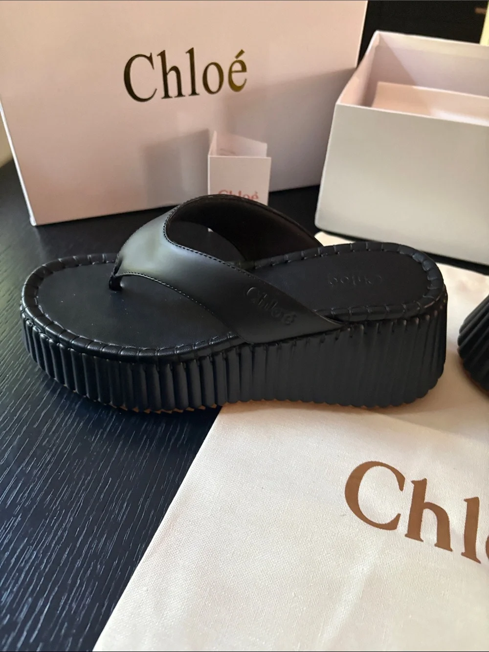 Like Chloe elevated platform